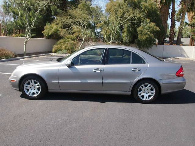 Mercedes-Benz E-Class 2004 photo 1