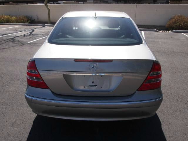 Mercedes-Benz E-Class 2004 photo 3