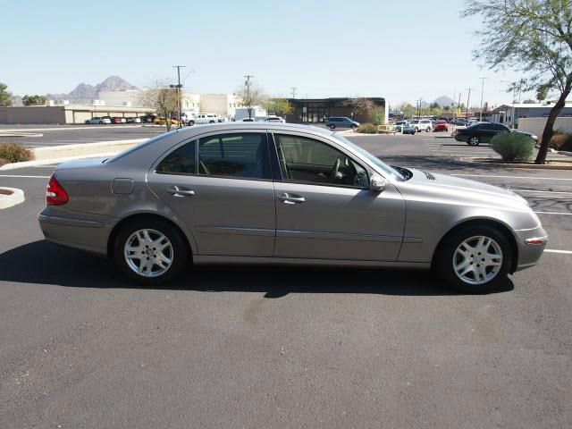 Mercedes-Benz E-Class 2004 photo 4
