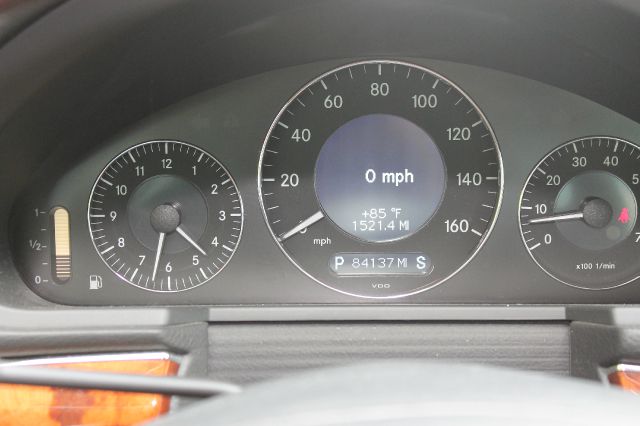 Mercedes-Benz E-Class 2005 photo 6