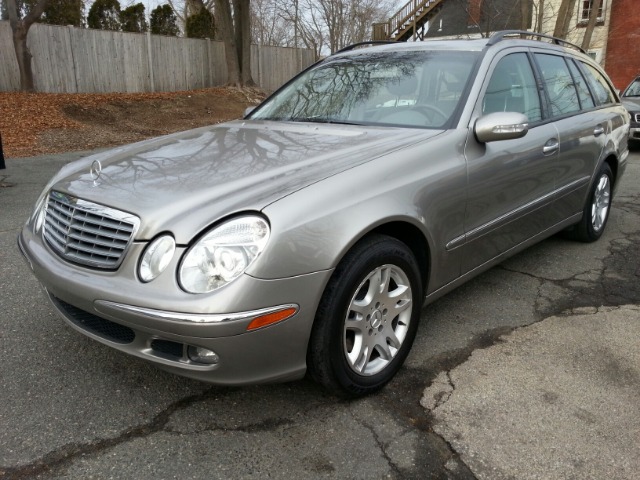 Mercedes-Benz E-Class 2005 photo 4