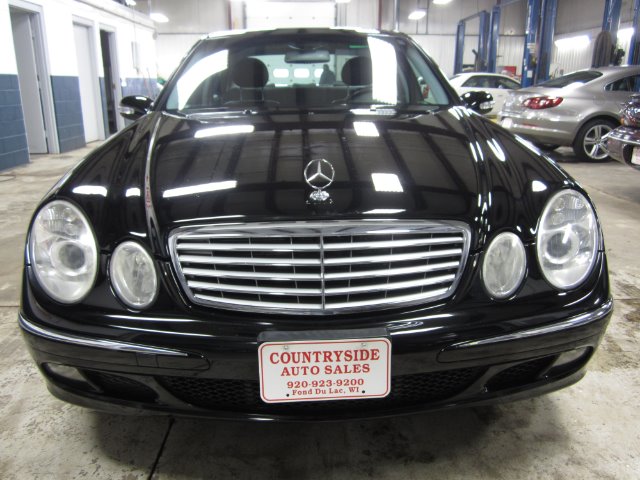 Mercedes-Benz E-Class 2005 photo 4