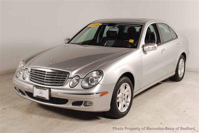 Mercedes-Benz E-Class Supercrew Lariat 4x4 Sedan