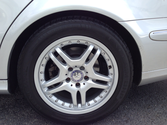 Mercedes-Benz E-Class 2005 photo 3