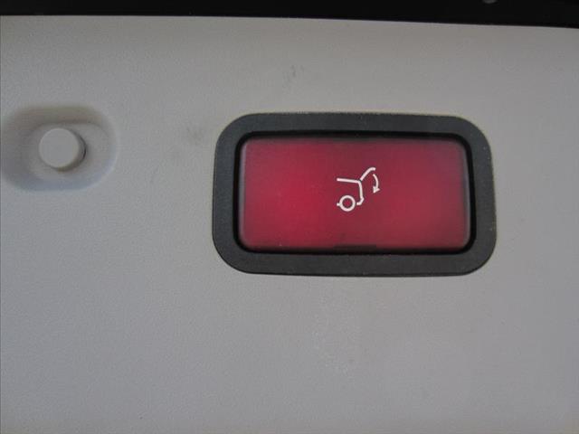 Mercedes-Benz E-Class 2005 photo 18