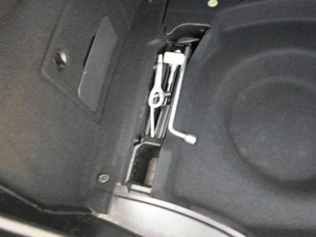 Mercedes-Benz E-Class 2005 photo 10