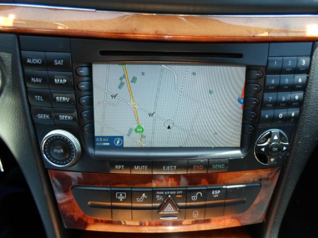 Mercedes-Benz E-Class 2005 photo 7