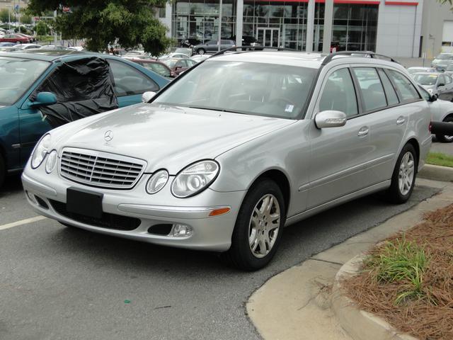 Mercedes-Benz E-Class 2005 photo 1