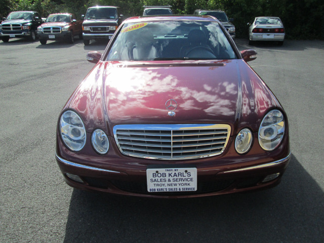 Mercedes-Benz E-Class 2005 photo 1
