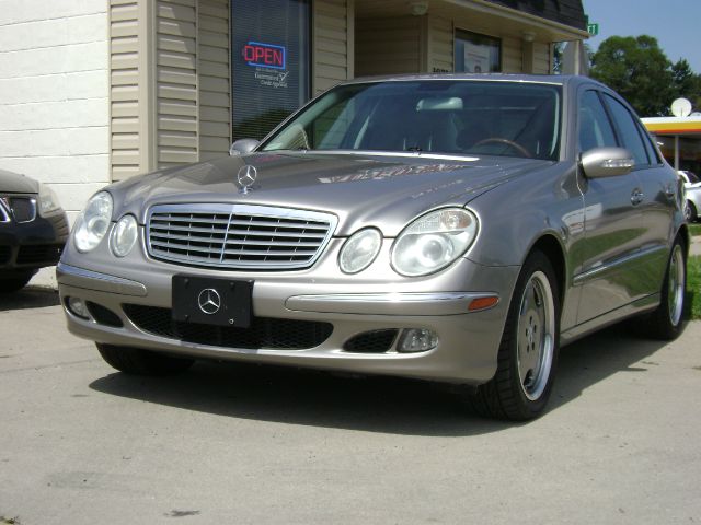 Mercedes-Benz E-Class 2005 photo 4