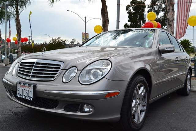 Mercedes-Benz E-Class 2005 photo 3