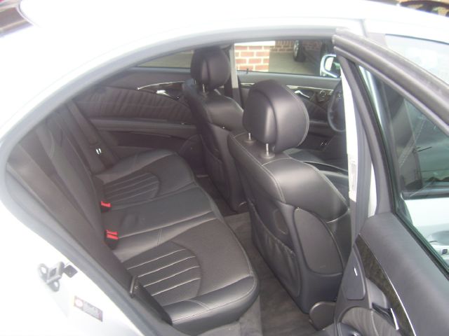 Mercedes-Benz E-Class 2006 photo 4