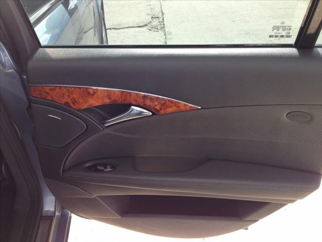 Mercedes-Benz E-Class 2006 photo 4