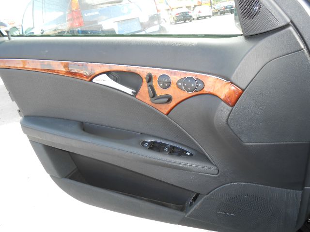 Mercedes-Benz E-Class 2006 photo 5