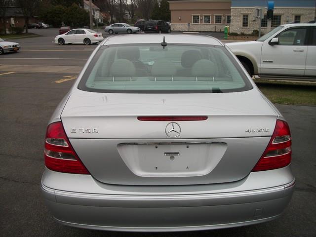 Mercedes-Benz E-Class 2006 photo 1