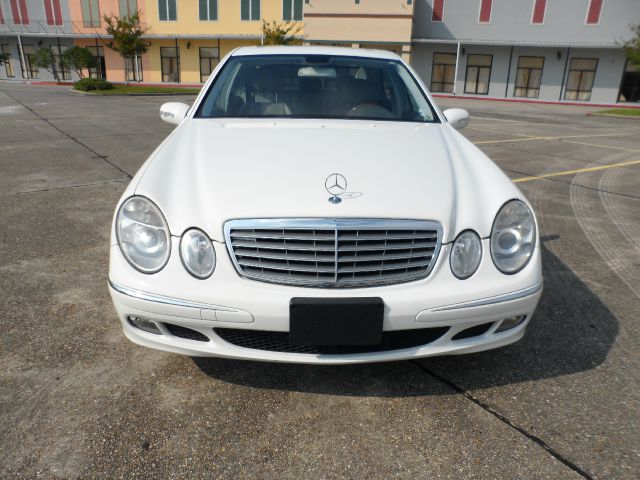 Mercedes-Benz E-Class 2006 photo 3