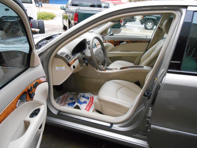 Mercedes-Benz E-Class 2006 photo 1