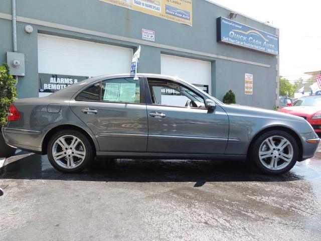 Mercedes-Benz E-Class 2006 photo 1