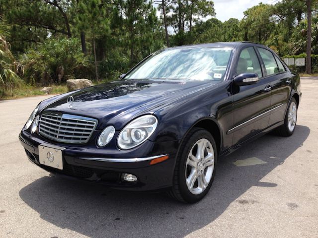 Mercedes-Benz E-Class 2006 photo 3