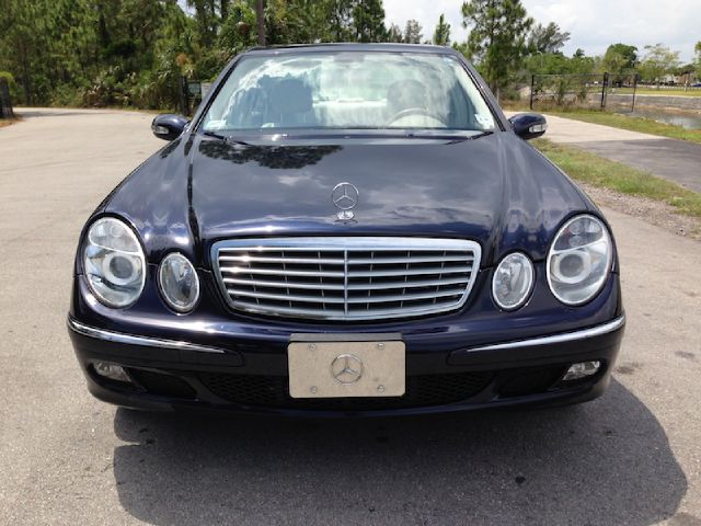 Mercedes-Benz E-Class 2006 photo 4