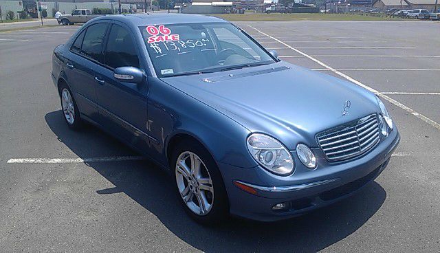 Mercedes-Benz E-Class 2006 photo 3