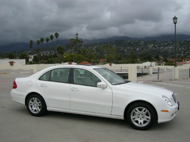 Mercedes-Benz E-Class 2006 photo 5