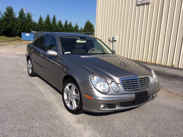 Mercedes-Benz E-Class 2006 photo 1