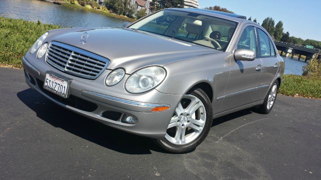 Mercedes-Benz E-Class 2006 photo 4