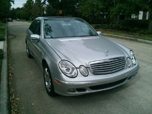 Mercedes-Benz E-Class 2006 photo 1