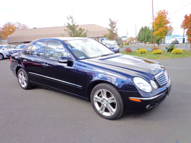 Mercedes-Benz E-Class 2006 photo 1
