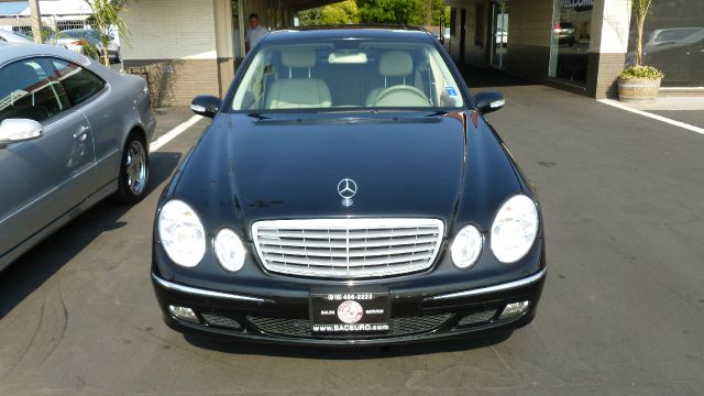 Mercedes-Benz E-Class 2006 photo 2