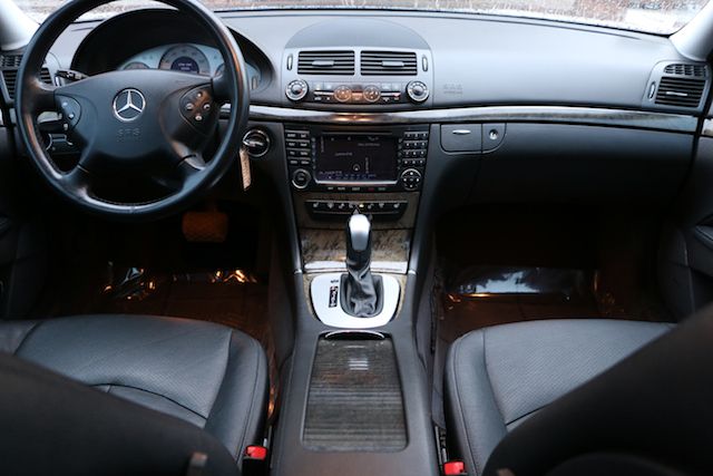 Mercedes-Benz E-Class DX AWD Sedan