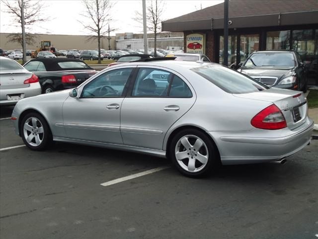 Mercedes-Benz E-Class 2007 photo 3