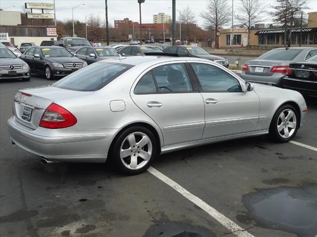 Mercedes-Benz E-Class 2007 photo 4