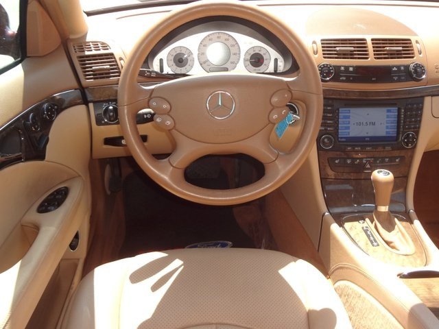 Mercedes-Benz E-Class 2007 photo 2