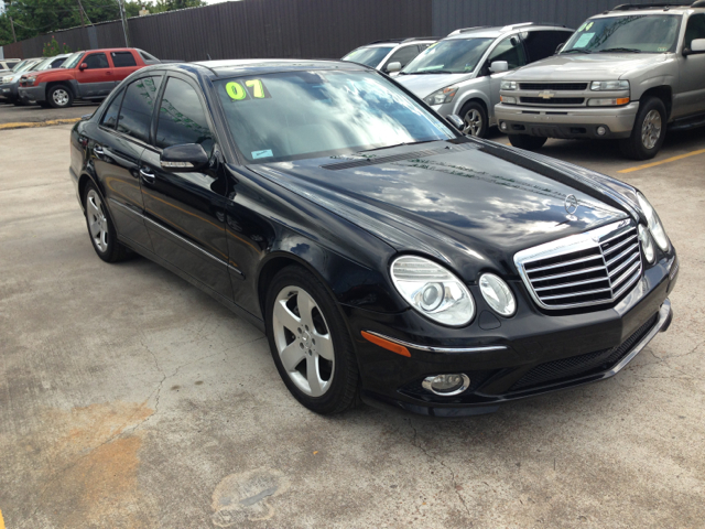 Mercedes-Benz E-Class 2007 photo 1