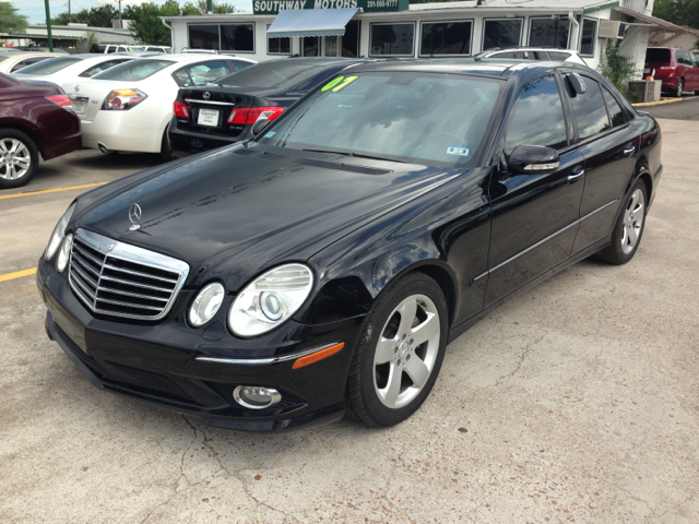 Mercedes-Benz E-Class 2007 photo 4
