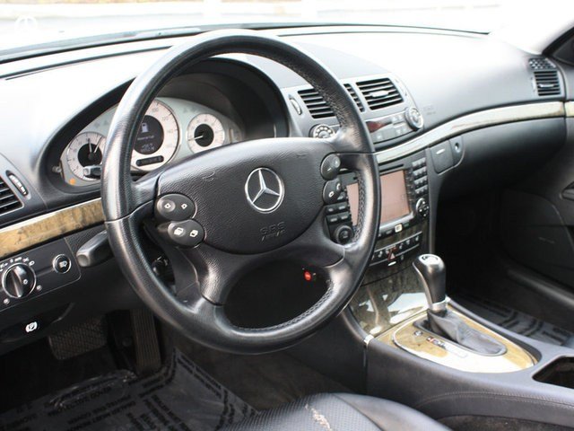 Mercedes-Benz E-Class 2007 photo 2