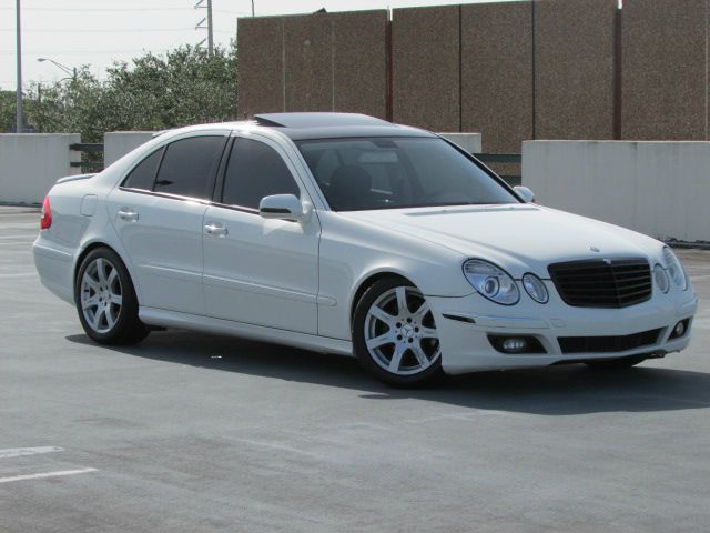 Mercedes-Benz E-Class 2007 photo 2