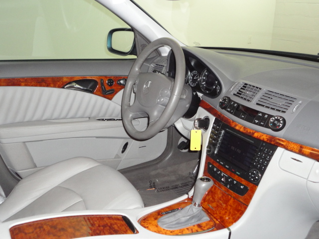 Mercedes-Benz E-Class 2007 photo 2