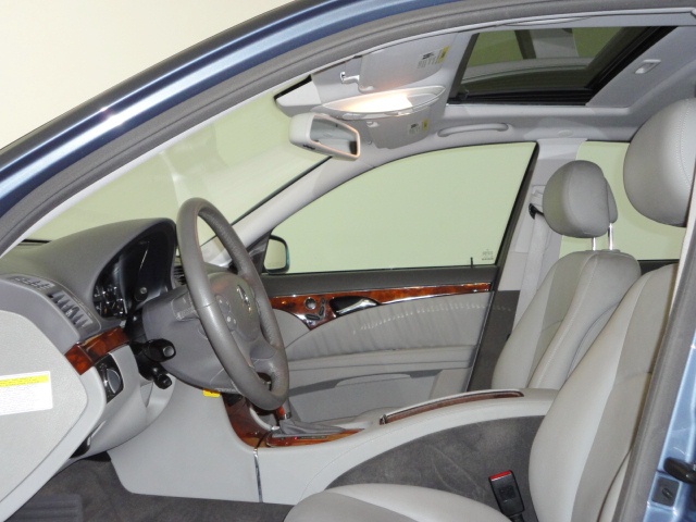 Mercedes-Benz E-Class 2007 photo 4