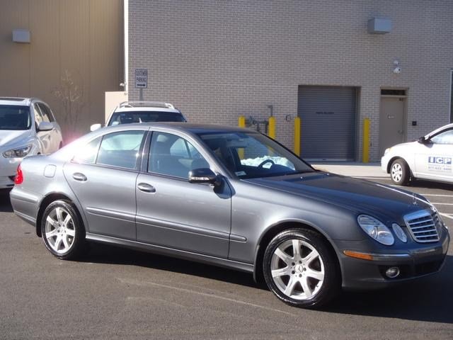 Mercedes-Benz E-Class 2007 photo 2