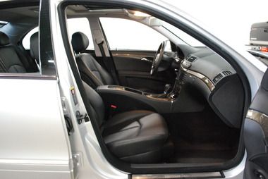 Mercedes-Benz E-Class 2007 photo 2