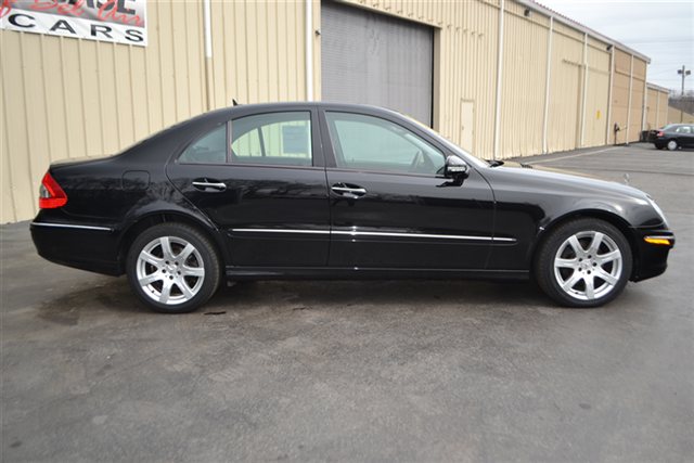 Mercedes-Benz E-Class 2007 photo 1