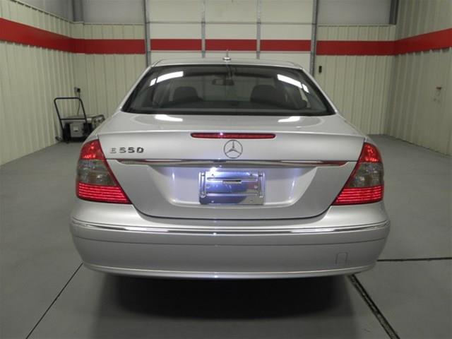 Mercedes-Benz E-Class 2007 photo 4