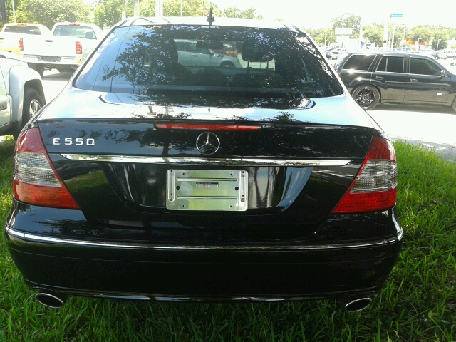 Mercedes-Benz E-Class 2007 photo 1