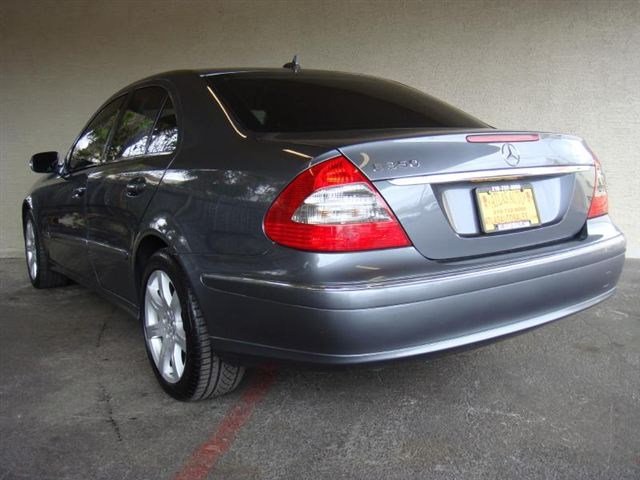 Mercedes-Benz E-Class 2007 photo 1