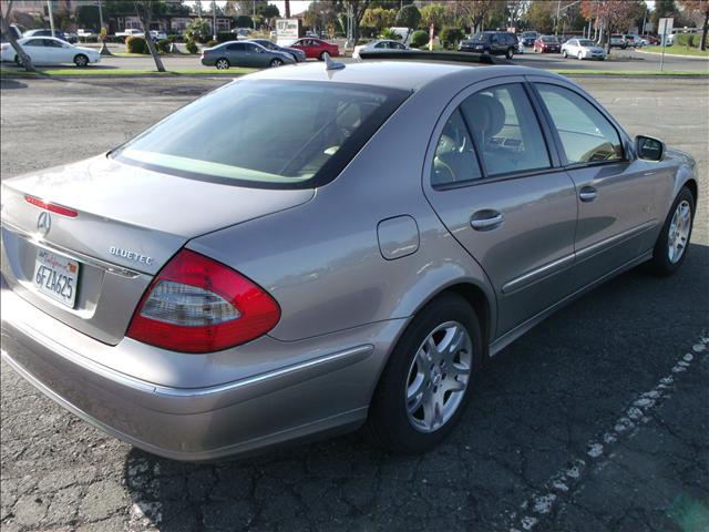 Mercedes-Benz E-Class 2007 photo 3