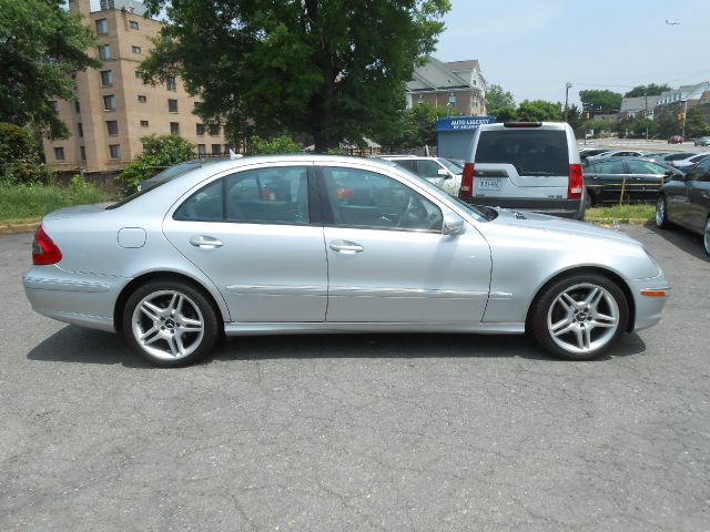 Mercedes-Benz E-Class 2007 photo 2