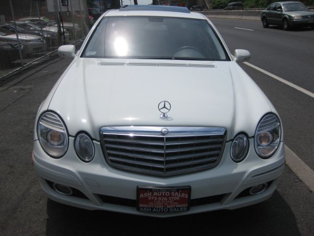 Mercedes-Benz E-Class 2007 photo 1